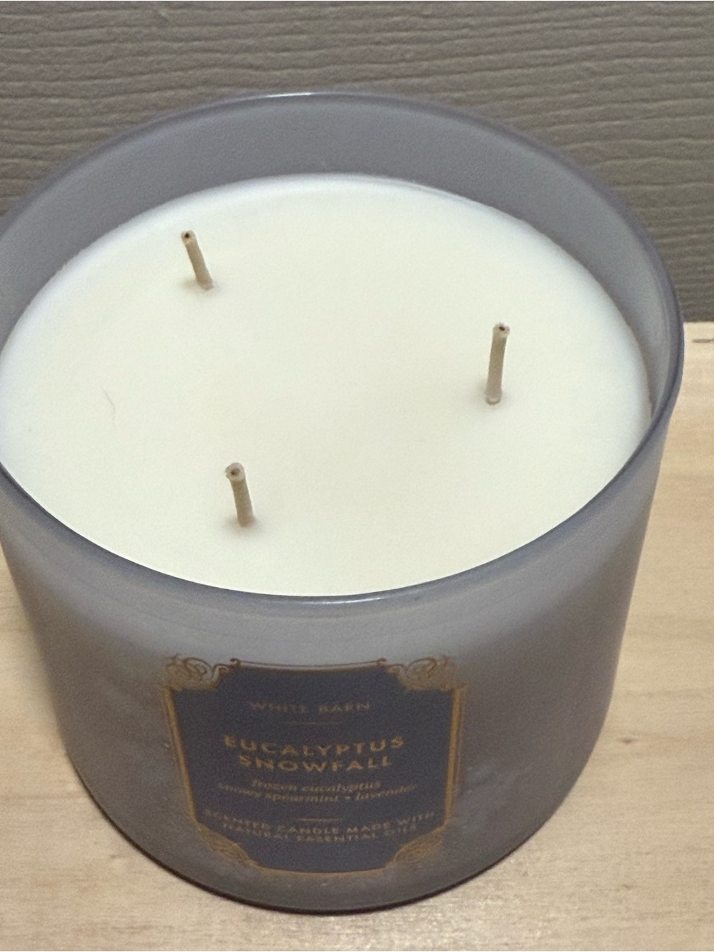 White Barn Eucalyptus Snowfall Candle - Light Lavender and Silver Lid - Picture 2 of 3